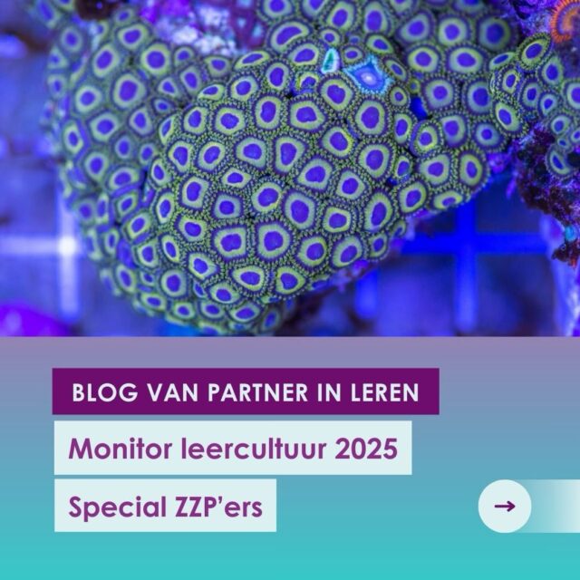 🎙️Hoe leren zzp’ers eigenlijk? 
De afgelopen jaren is er veel gesproken over ontwikkeling op de werkvloer, maar hoe zit dat bij zelfstandigen zonder personeel? De cijfers uit de monitor leercultuur
laten een interessant en vooral positief beeld zien.

✨ Zzp’ers blijken verrassend krachtige lerenden. Ze ervaren veel autonomie, zijn bovengemiddeld bevlogen en halen het grootste deel van hun ontwikkeling uit het werk zelf. Hun vaardigheden sluiten goed 
aan op wat ze doen, waardoor de behoefte aan formele scholing afneemt — maar hun leervermogen blijft groeien. Waar werknemers vaker afhankelijk zijn van een werkgever of formele leerstructuur, 
creëren zzp’ers hun eigen leeromgeving: praktijkgericht, flexibel en continu in beweging.

📖 Lees de blog via de link in de bio.

#leercultuur #levenlangontwikkelen #levenlangleren #motivatieomteleren 
#zzp